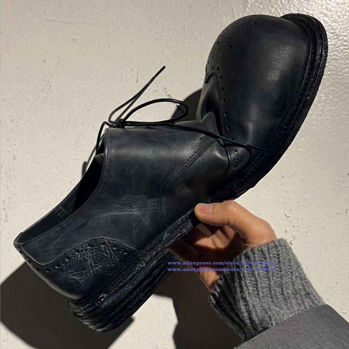 รองเท้าหนังสีดำสไตล์วินเทจแบบผ - Oxford Brogue Leather บทวิจารณ์และราคา