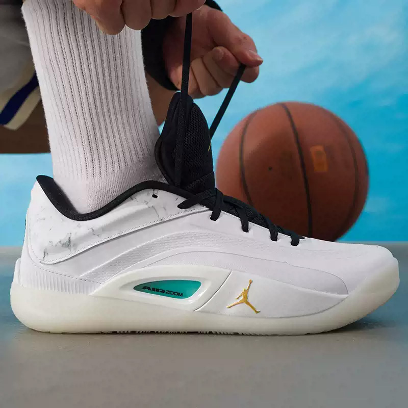 รองเท้าบาสเก็ตบอล Nike รุ่นใหม - Men Shoes Jordan 4 บทวิจารณ์และราคา