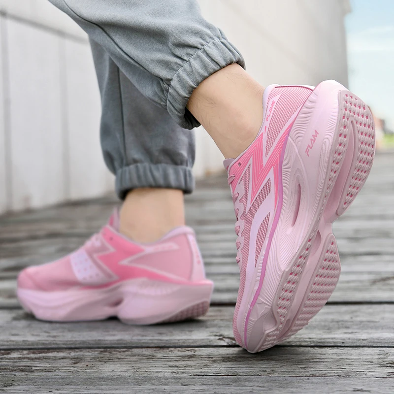 รองเท้าวิ่งคาร์บอนบอร์ด รุ่นพิ - Men Shoes Runners บทวิจารณ์และราคา