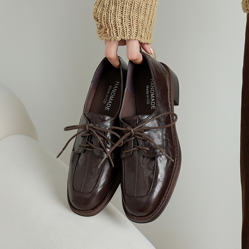รองเท้าหนังวัวสำหรับผู้หญิง EA - Oxford Brogue Leather บทวิจารณ์และราคา